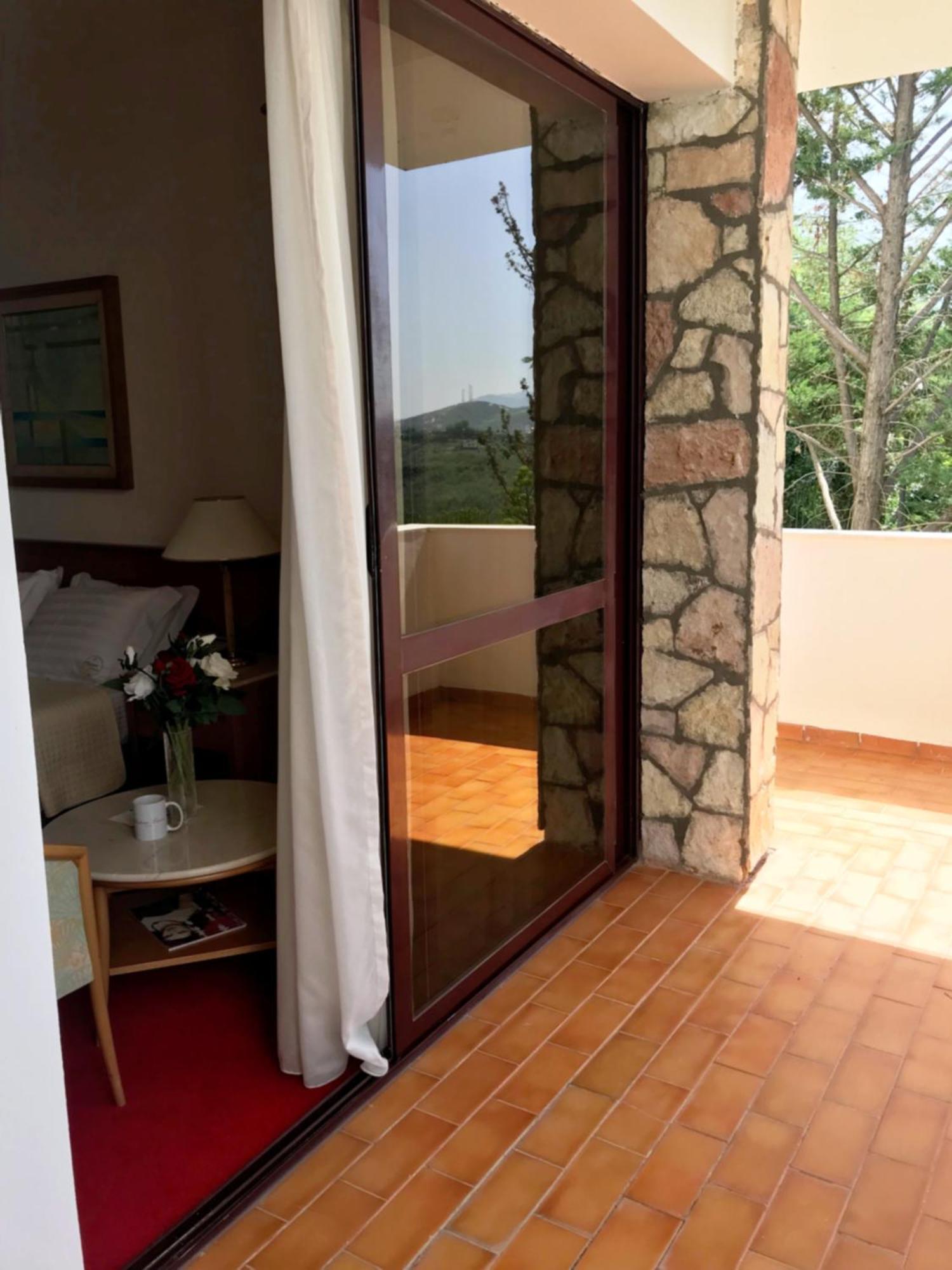 Chateau Linza Resort ティラナ エクステリア 写真