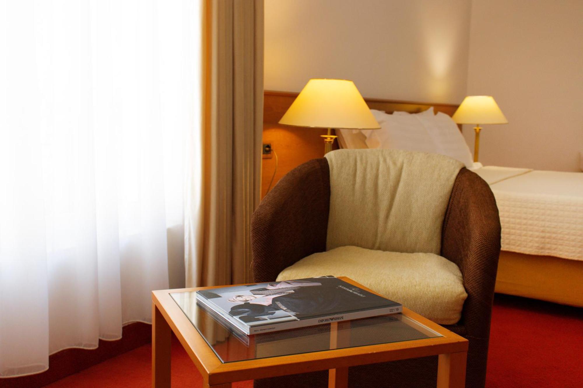 Chateau Linza Resort ティラナ エクステリア 写真