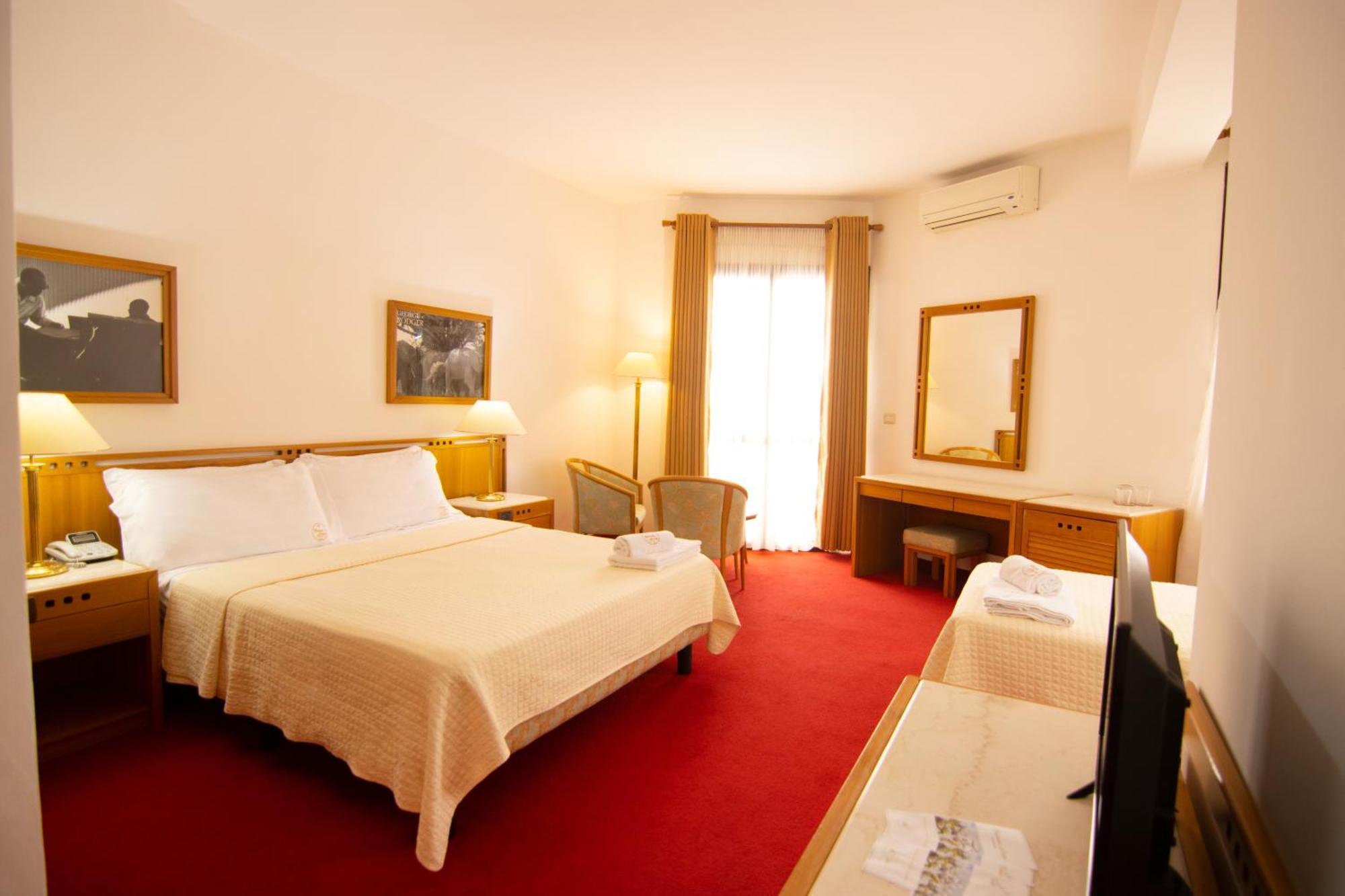 Chateau Linza Resort ティラナ エクステリア 写真