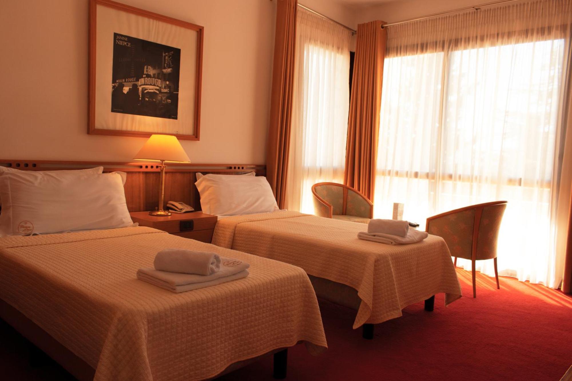 Chateau Linza Resort ティラナ エクステリア 写真
