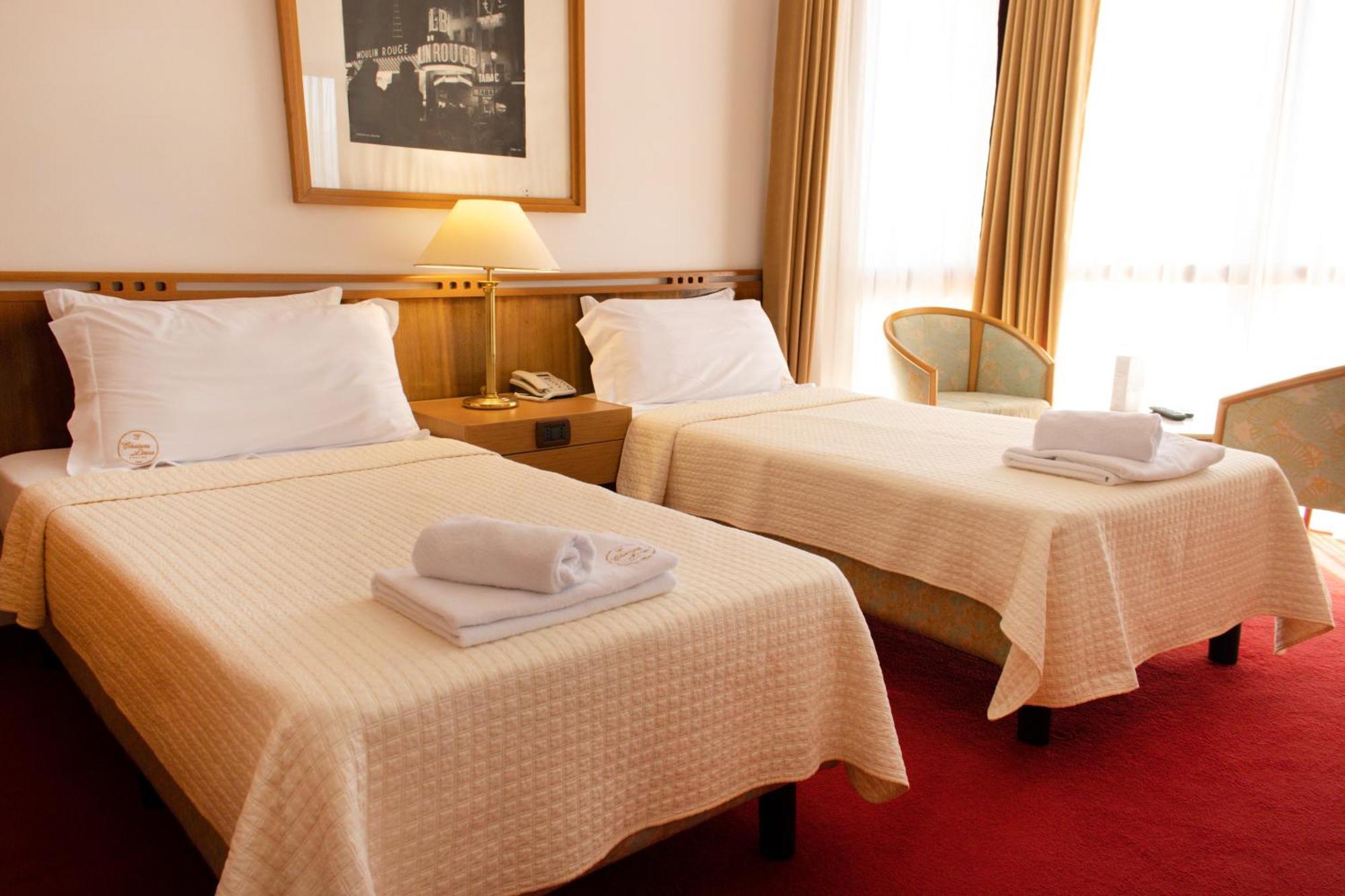 Chateau Linza Resort ティラナ エクステリア 写真